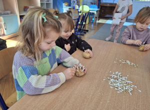 Motoryka mała na jesień - jeżyk